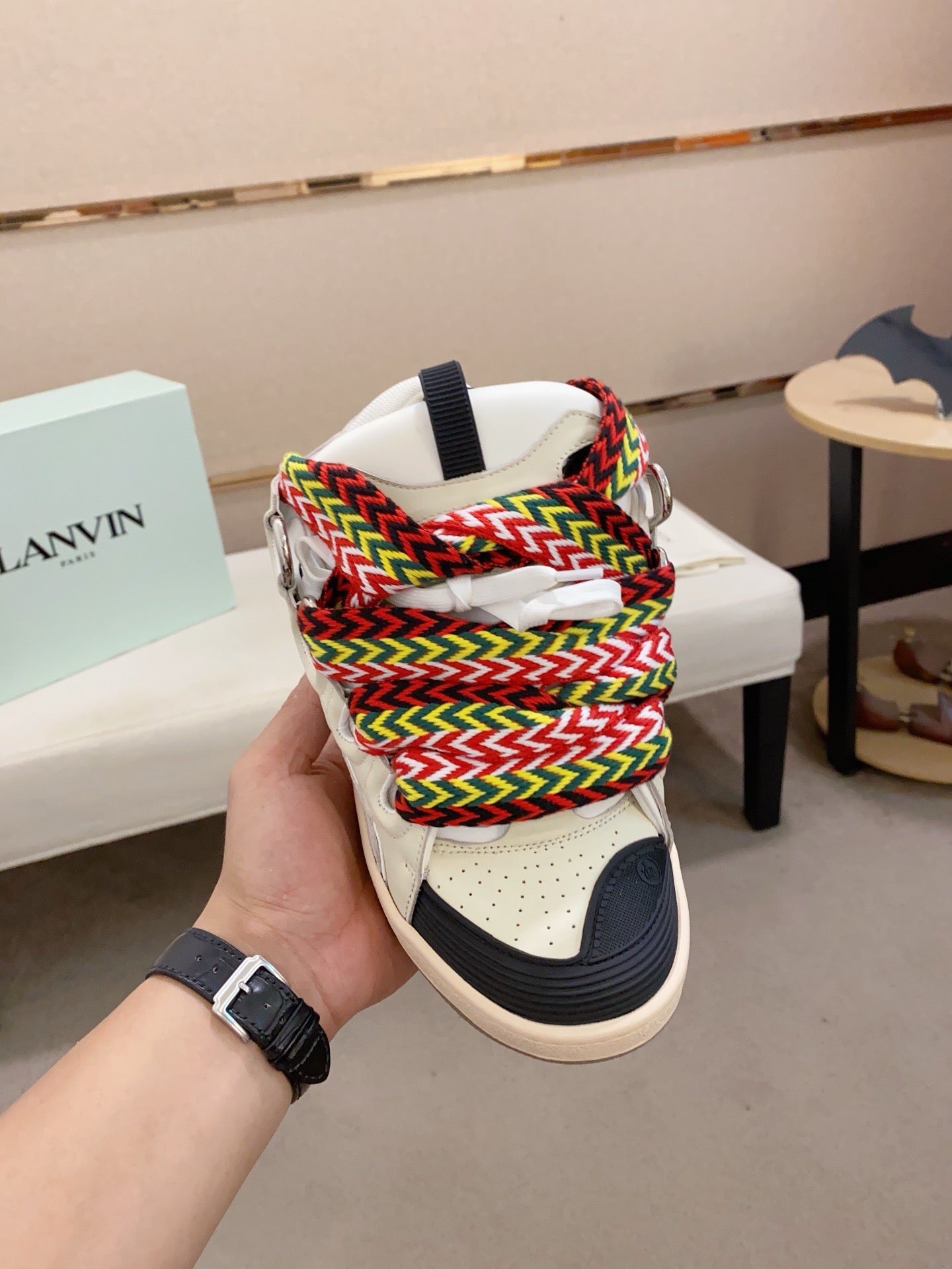 Lanvin Curb
