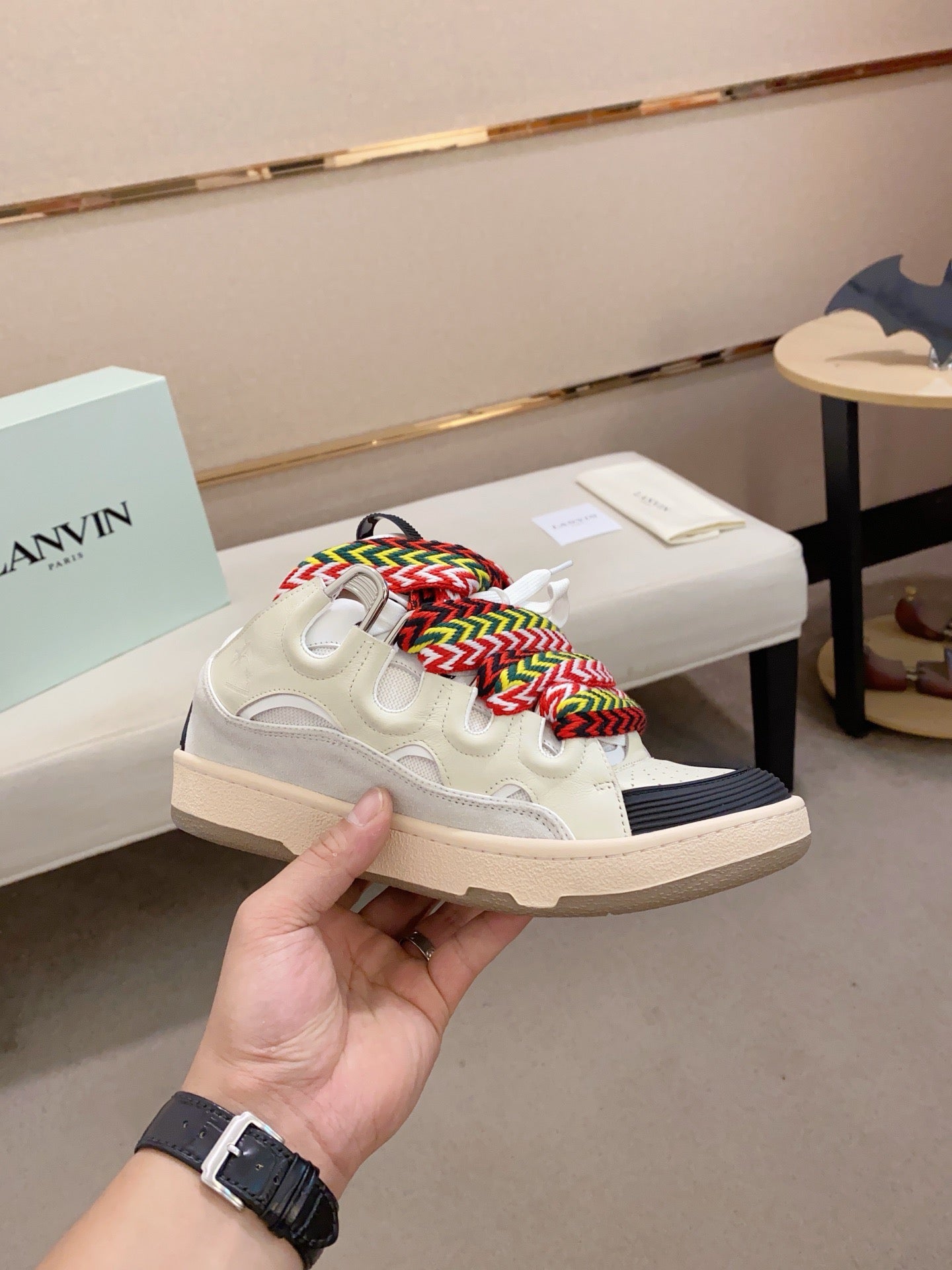 Lanvin Curb