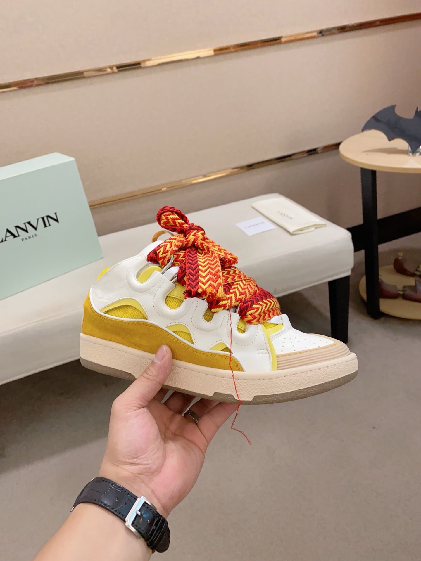 Lanvin Curb
