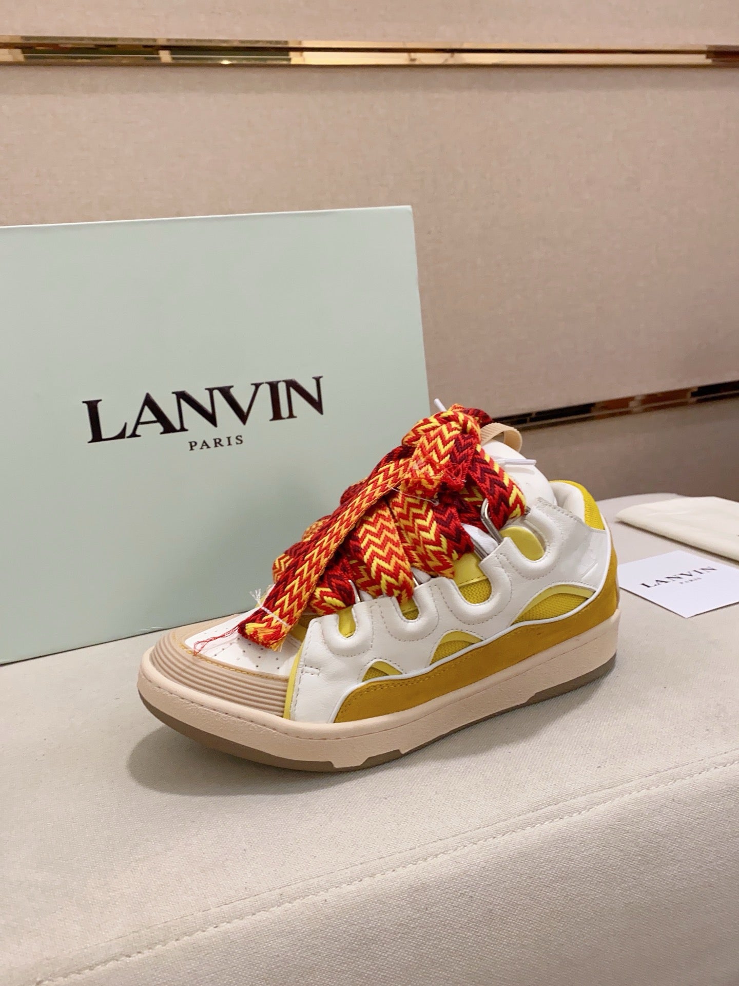 Lanvin Curb