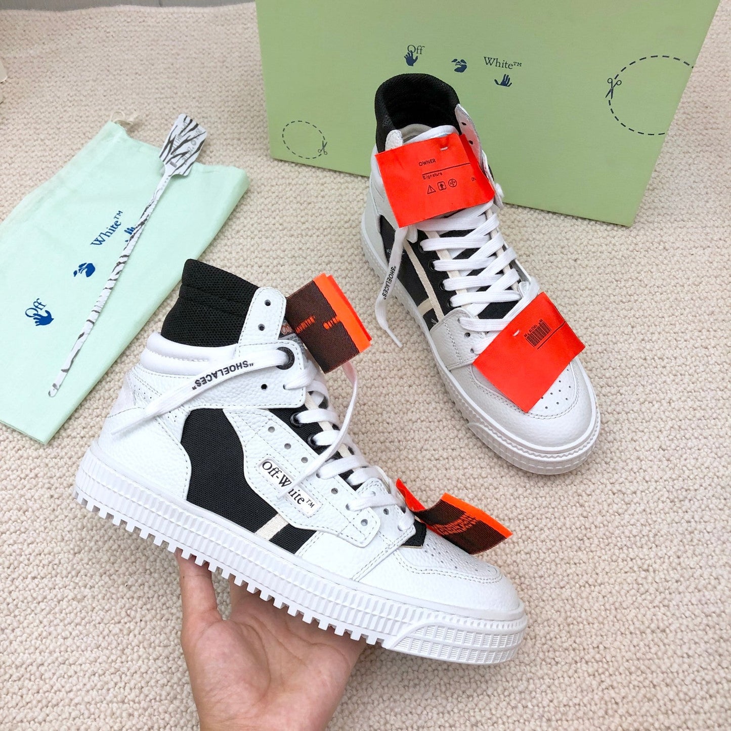 OFF-WHITE Court