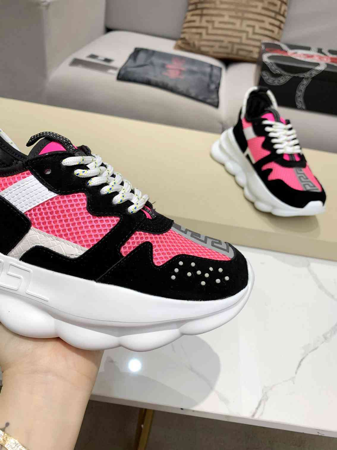 Versace Chain Reaction