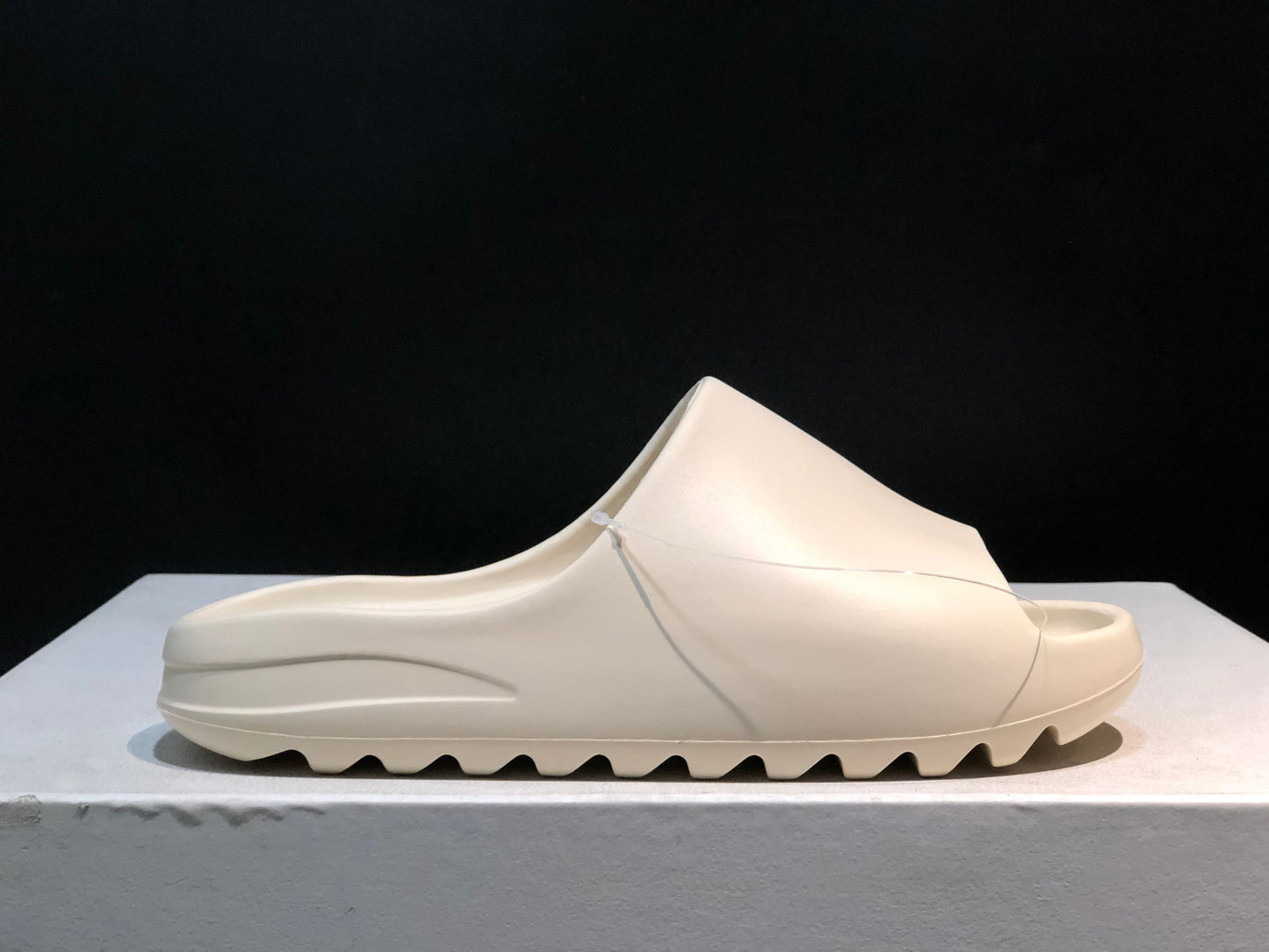 Yeezy Slide Bone
