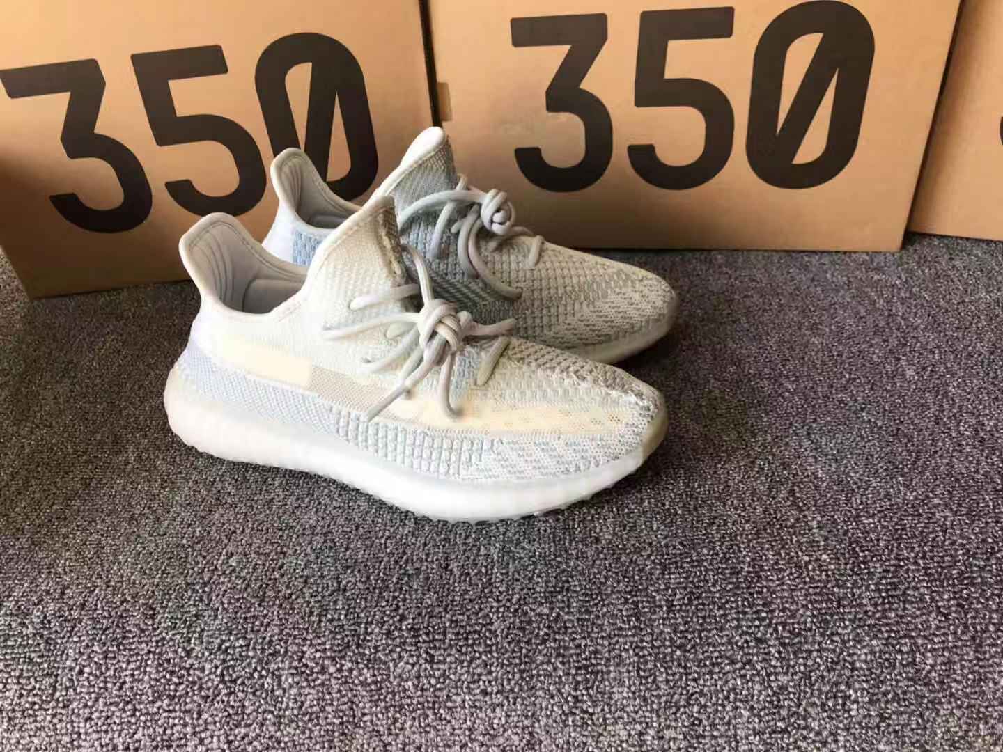 Yeezy 350 Cloud White
